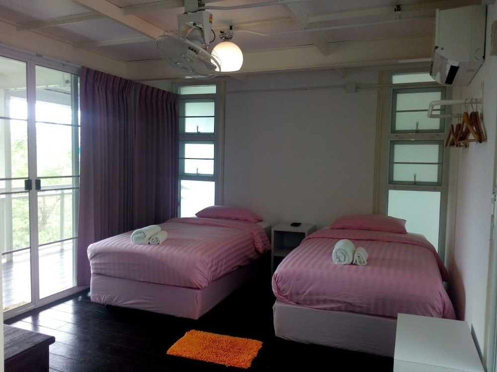 Standard Twin Room photo 1