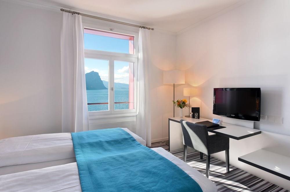 Superior Double Room, Lake View photo 2