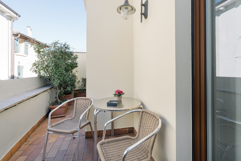 Exclusive Suite, Terrace - Photo 9