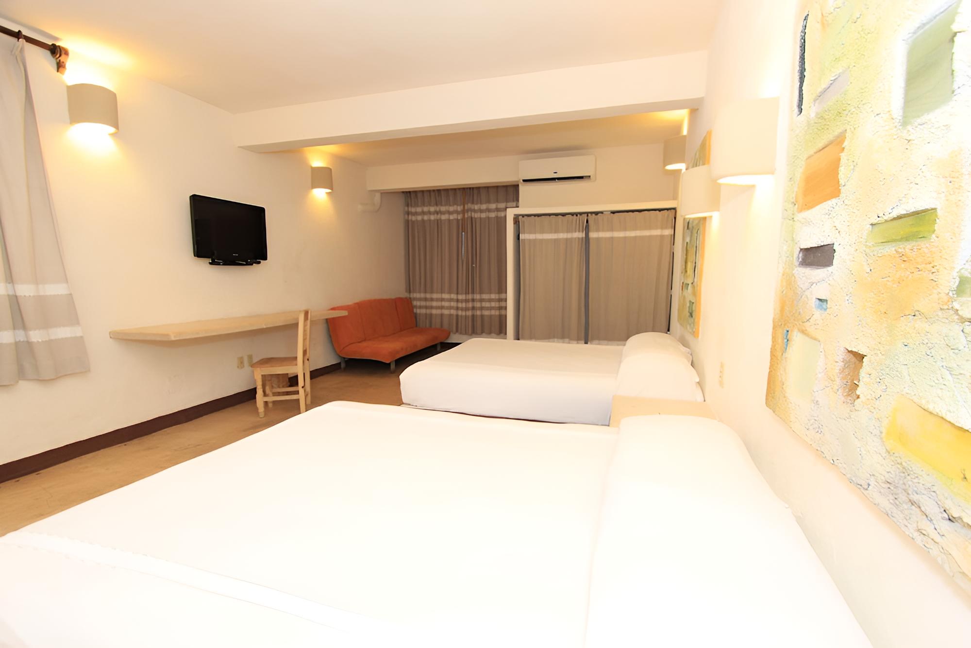 Double Room (with Sofa Bed) photo 1