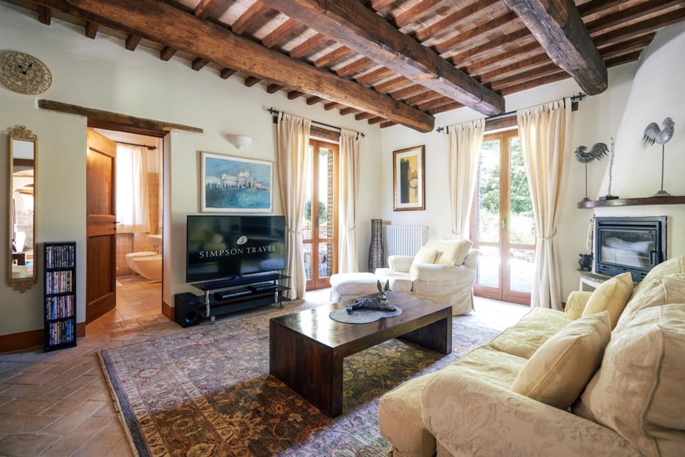 Villa photo 2