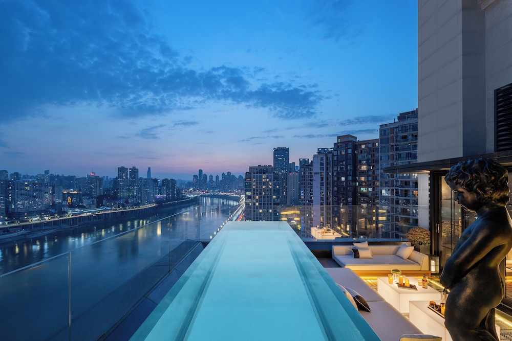 Premier Suite, River View