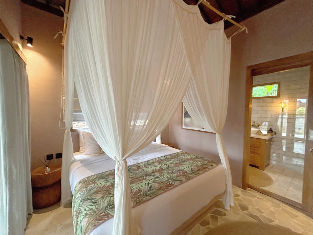 Basic Villa, Balcony, Garden View photo 1