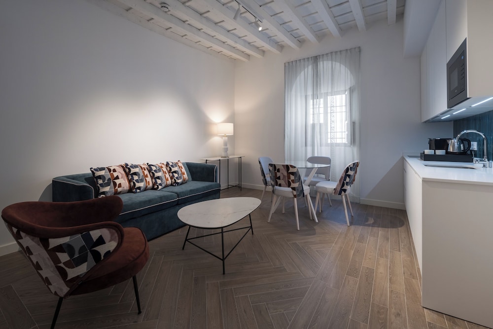 Apartment, 1 Bedroom (With Parking)
