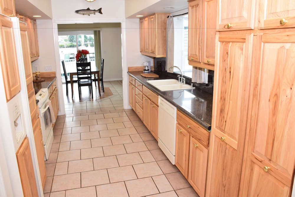 1 Bedroom Suite A photo 2