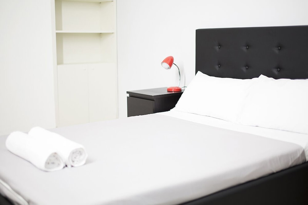 Single Room, Shared Bathroom