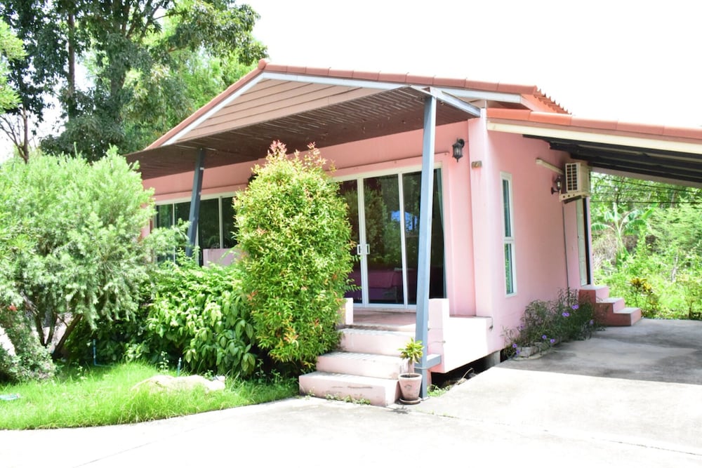 Standard Room with Garden View photo 3
