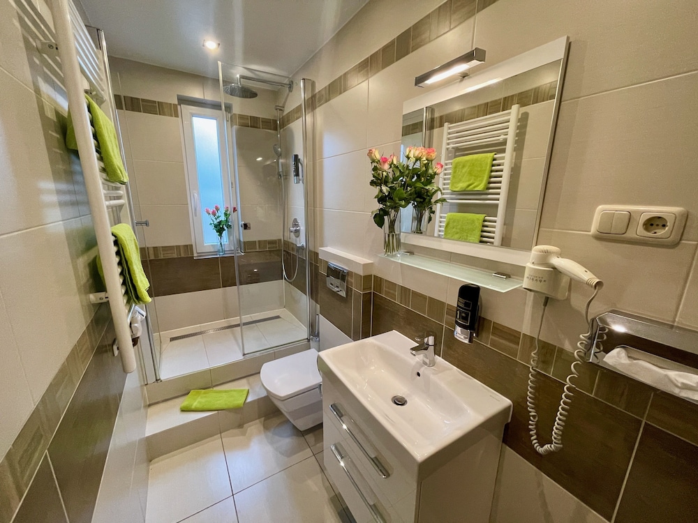 Deluxe Suite photo 2