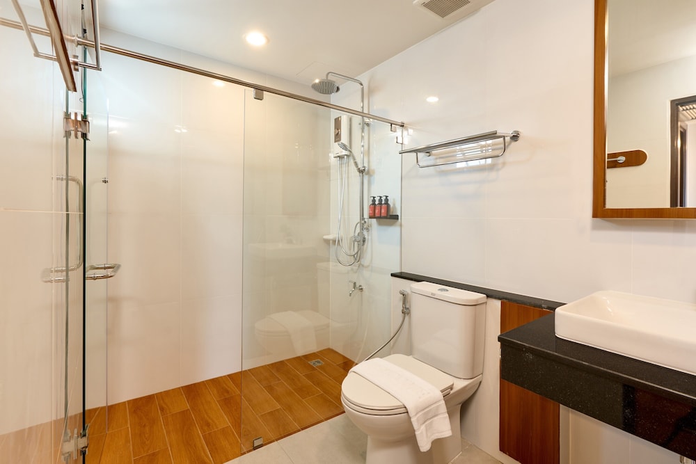 Family Studio Suite, 2 Bedrooms - Photo 17