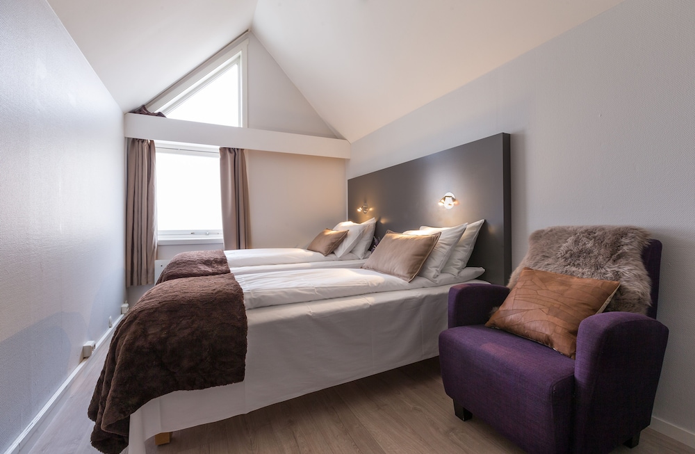 Basic Double or Twin Room - Photo 3