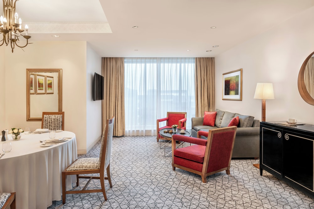 Suite, 2 Bedrooms (Fully Furnished) thumbnail 5
