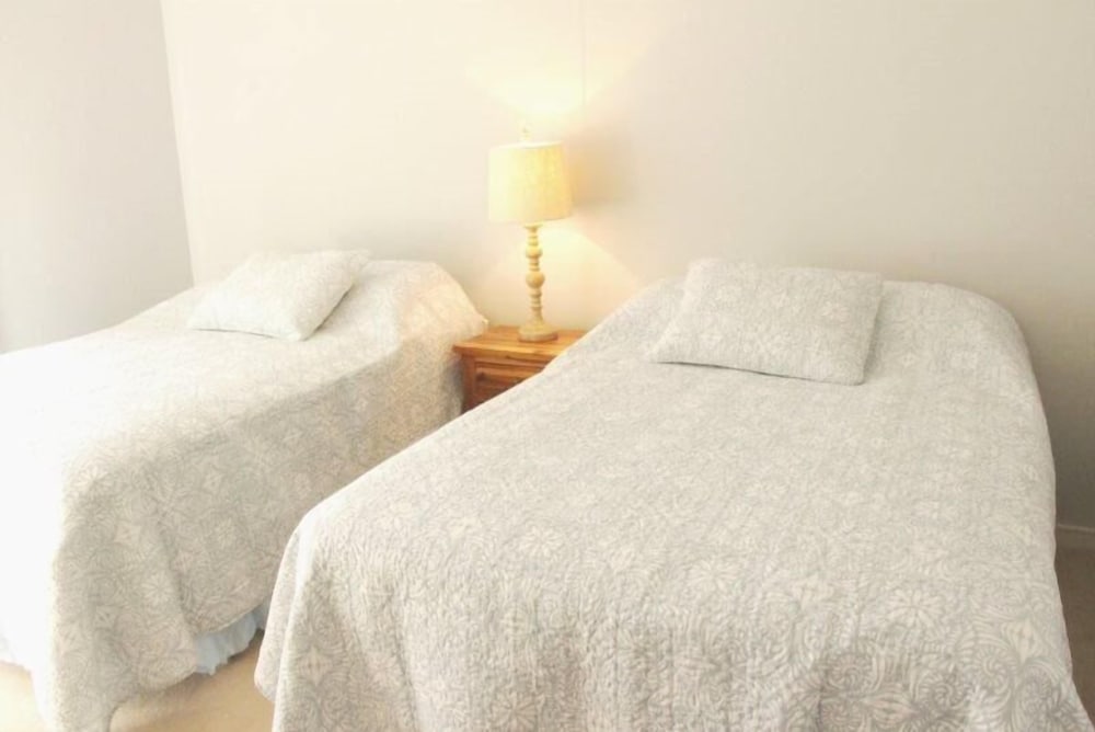 Condo, 2 Bedrooms