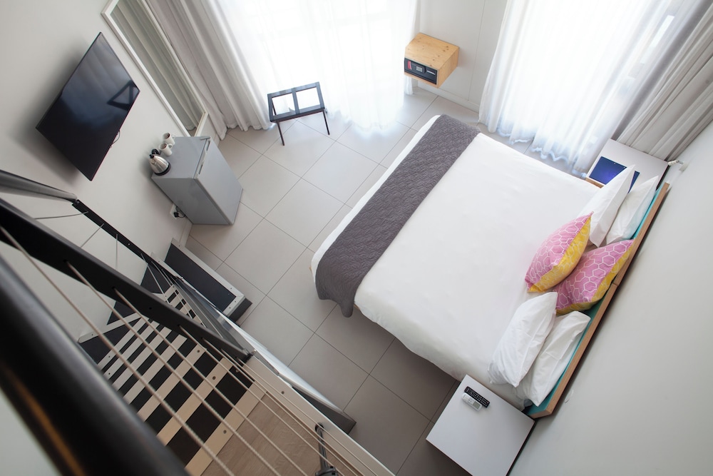 Basic Triple Room, Mobility Accessible photo 1
