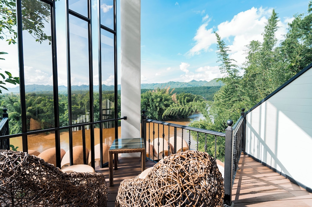 Deluxe Double Room, River View - Photo 8