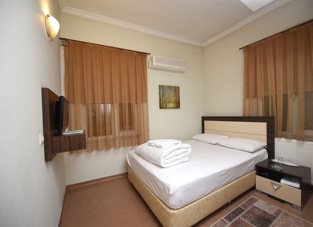 Basic Double Room photo 1