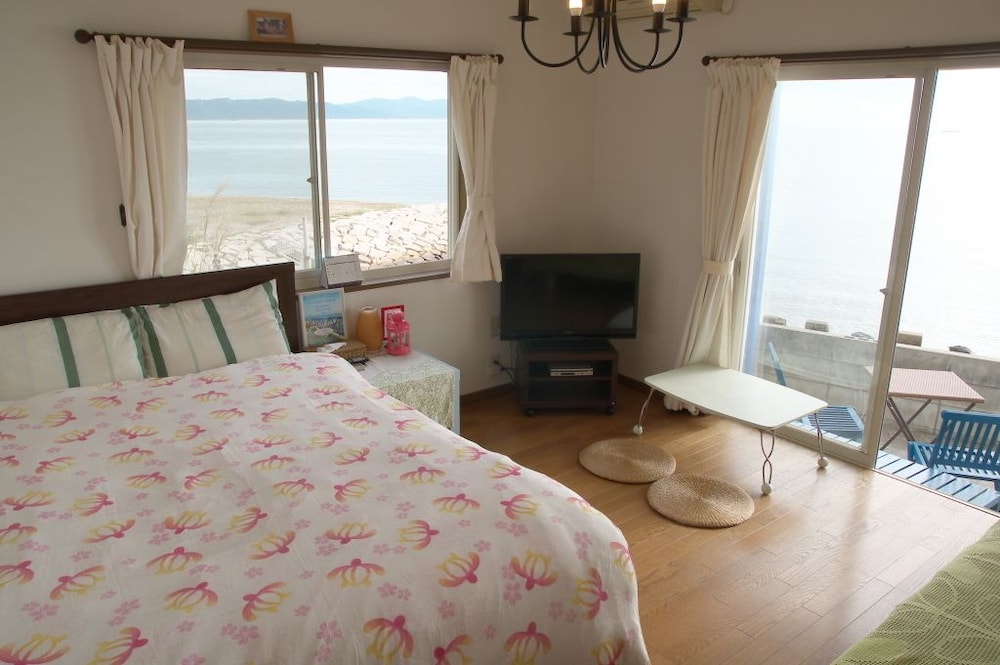 Standard Double Room, Beach View photo 1