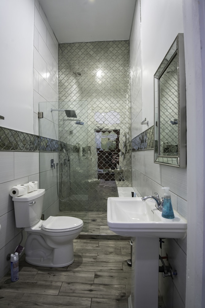 Best Location 7BR Next to FR Quarter! By YouRent, Foto 16