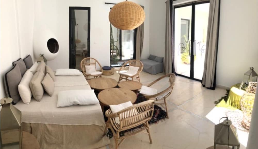 Villa photo 3