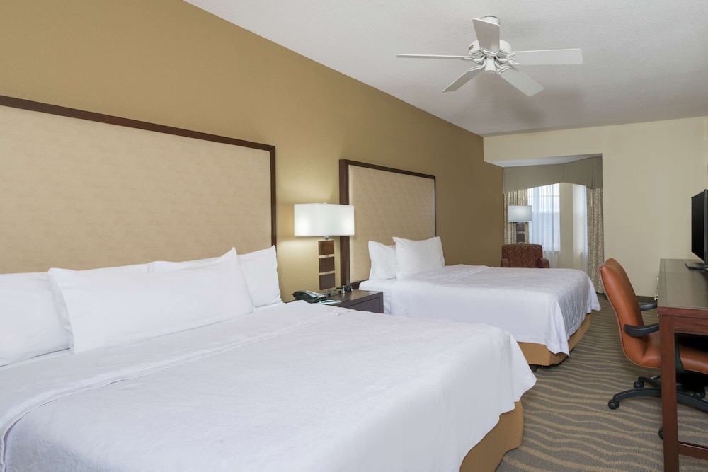 Suite, 2 Queen Beds, Non Smoking - Photo 4