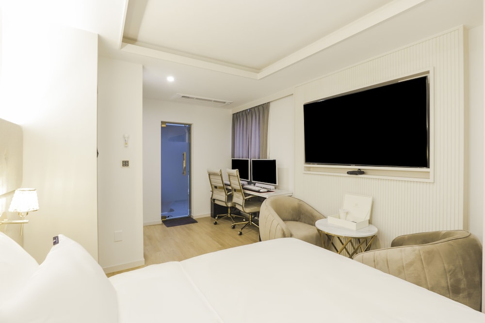 Premier Room - Photo 1