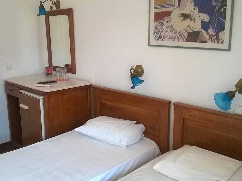 Economy Room photo 2