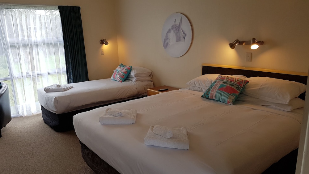 Family Room, 2 Double Beds photo 2