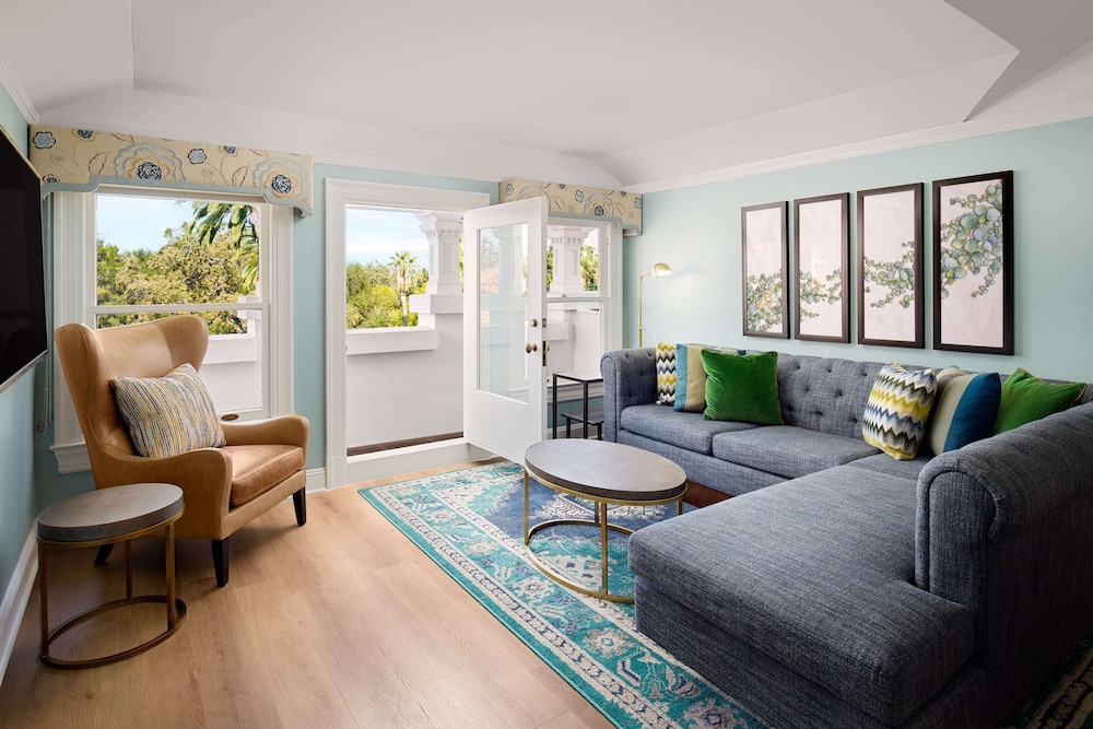 Suite, 1 Bedroom, Balcony photo 1