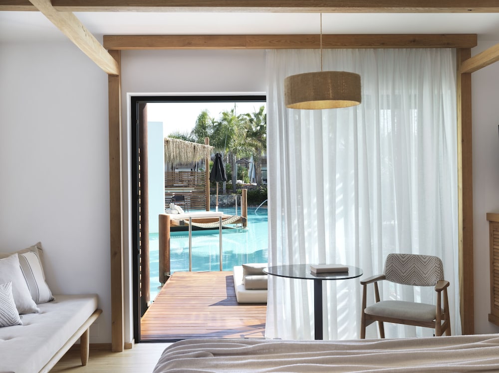 Premium Room Sharing Pool thumbnail 6