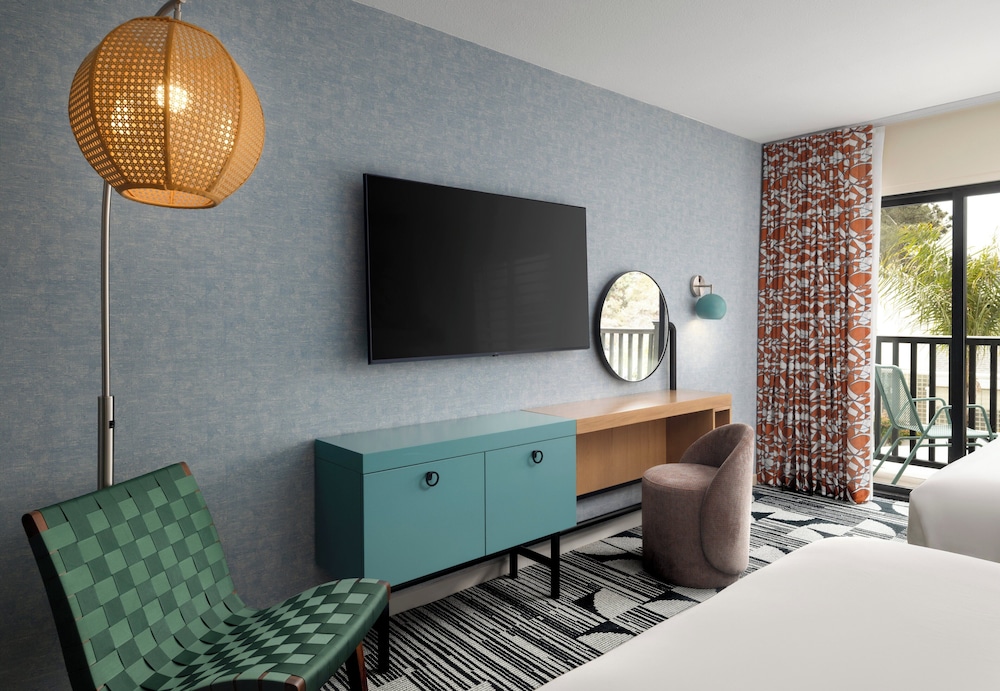 Standard Room, 1 Queen Bed, Accessible (Mobility Accessible) - Photo 3