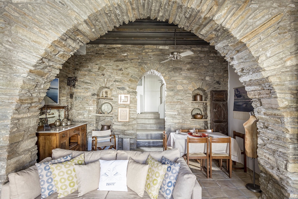 Traditional Apartment, 3 Bedrooms (Olde Distillery)