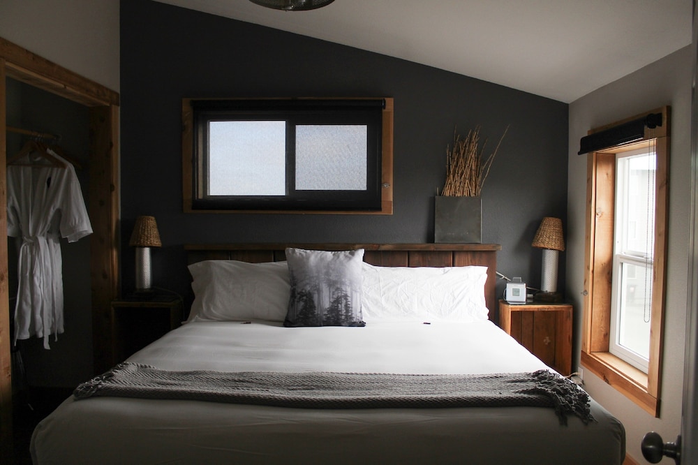 Beach House Loft - Adult Only, No Pets photo 3