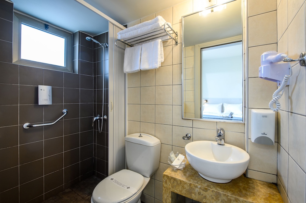 Double Room, Sea View - Photo 5