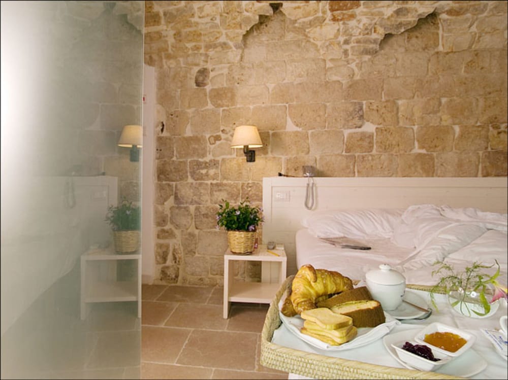 Standard Double or Twin Room - Photo 5