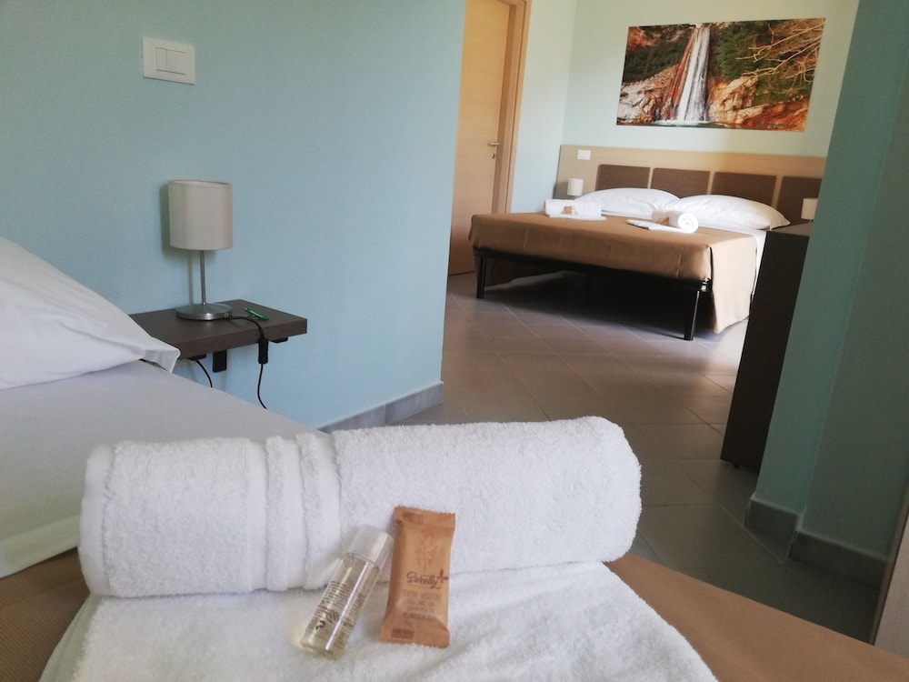 Standard Triple Room photo 2