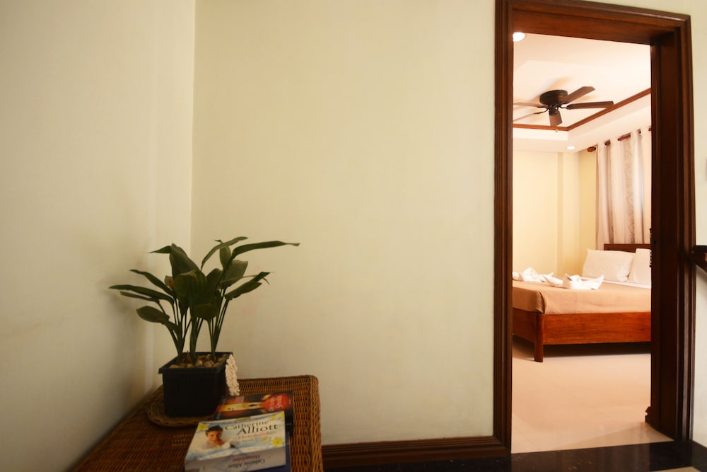 Standard Double Room - Photo 4