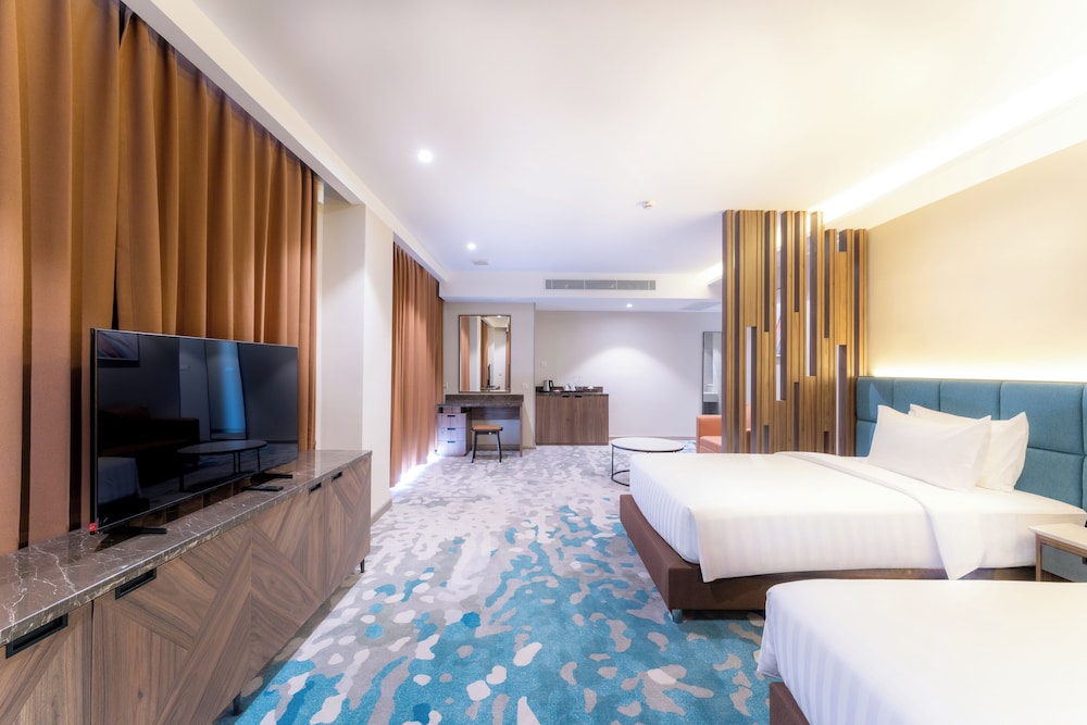 Executive Studio Suite, Multiple Beds, Non Smoking, City View