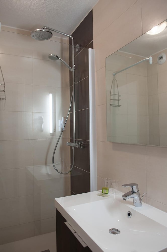 Superior Double Room, Balcony - Photo 6