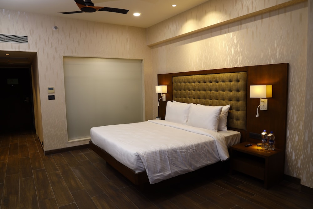 Premium Room - Photo 7