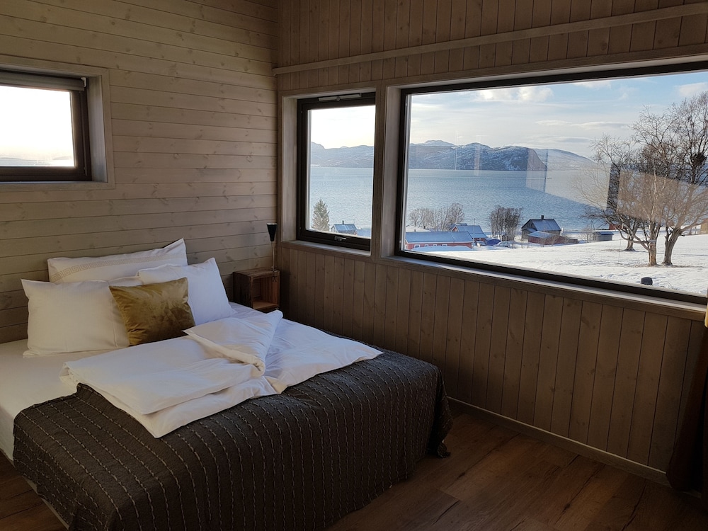 Panoramic Suite, 1 Queen Bed, Ocean View photo 1