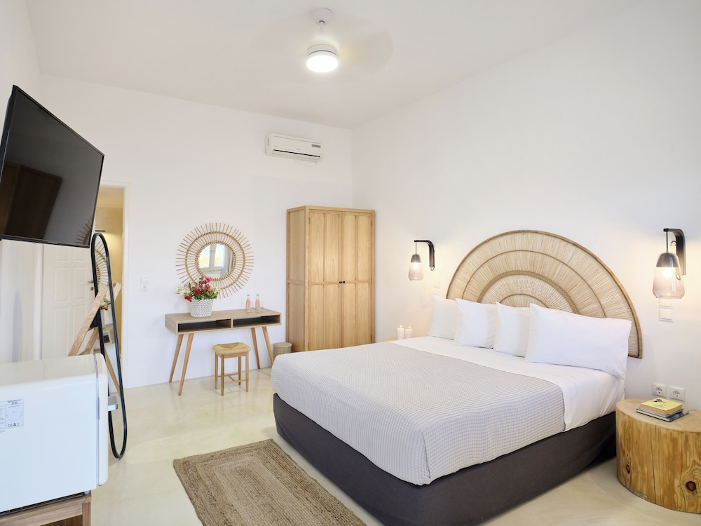 Superior Double Room (Ellinika) photo 1