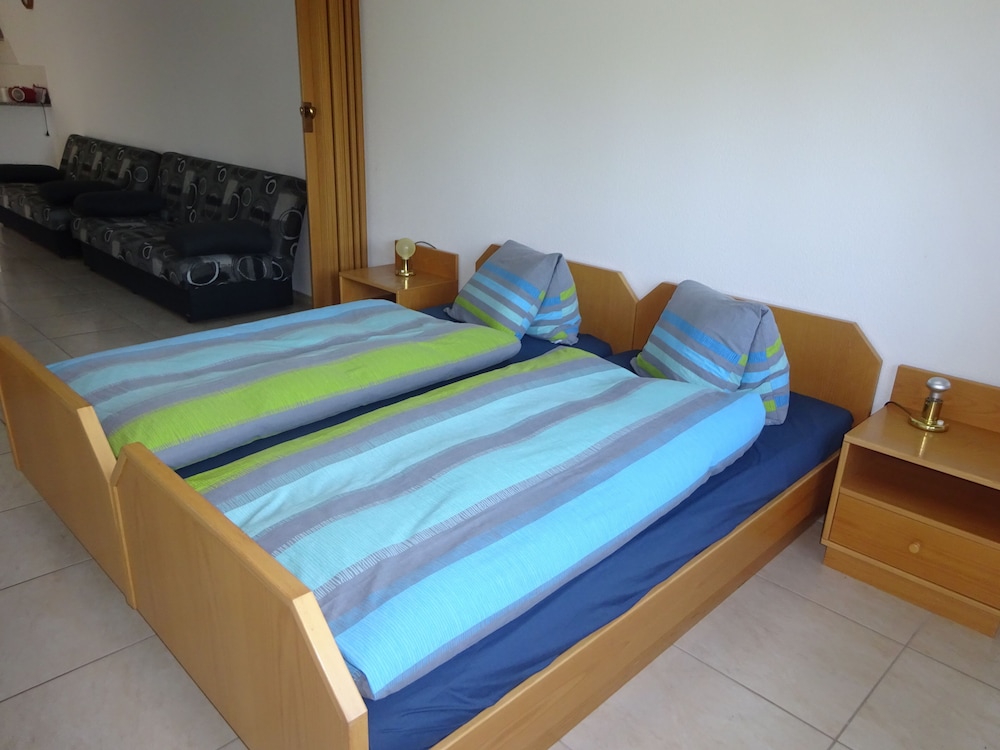 Apartment, 2 Bedrooms, Balcony (West) photo 1