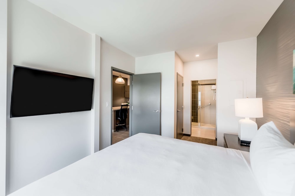 Suite, 1 Bedroom, Kitchen