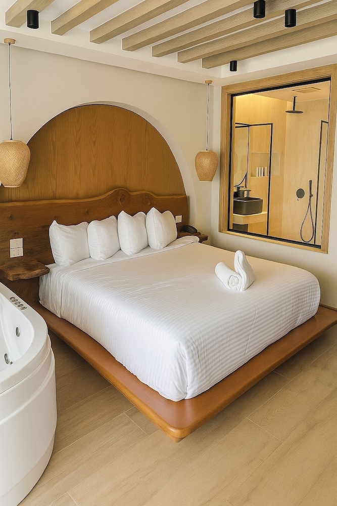 Luxury Studio Suite photo 2