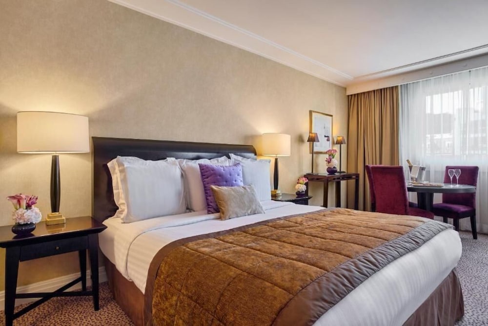 Junior Suite, 1 Queen Bed