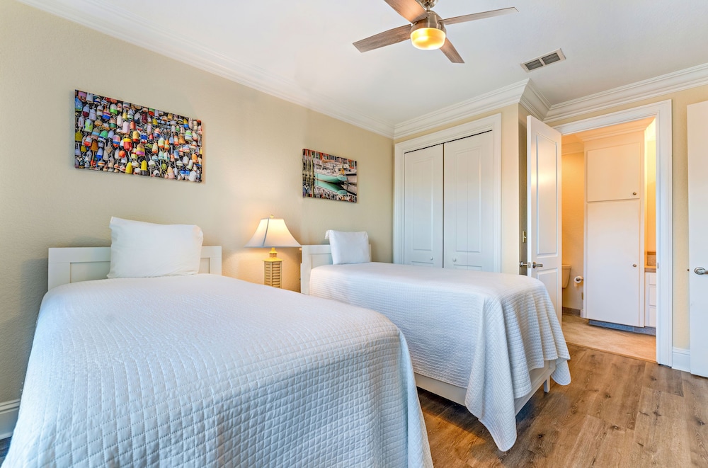 Deluxe Condo