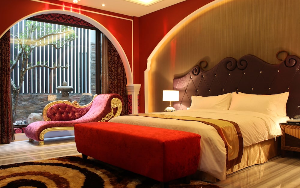Deluxe Double Room, 1 King Bed, Non Smoking photo 2