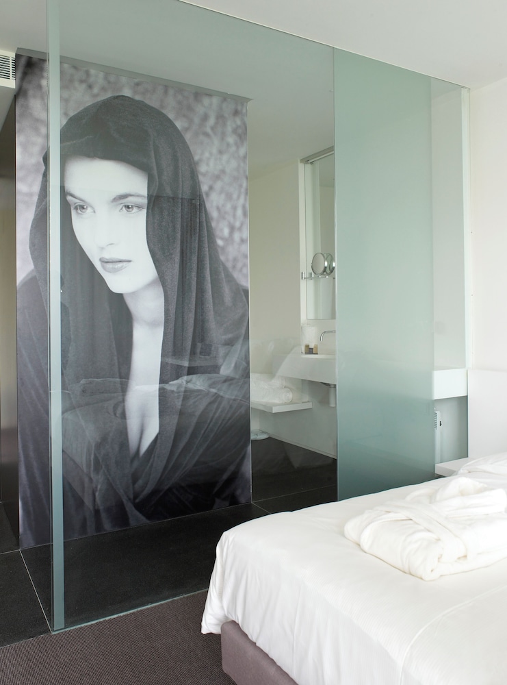 Standard Double Room - Photo 4