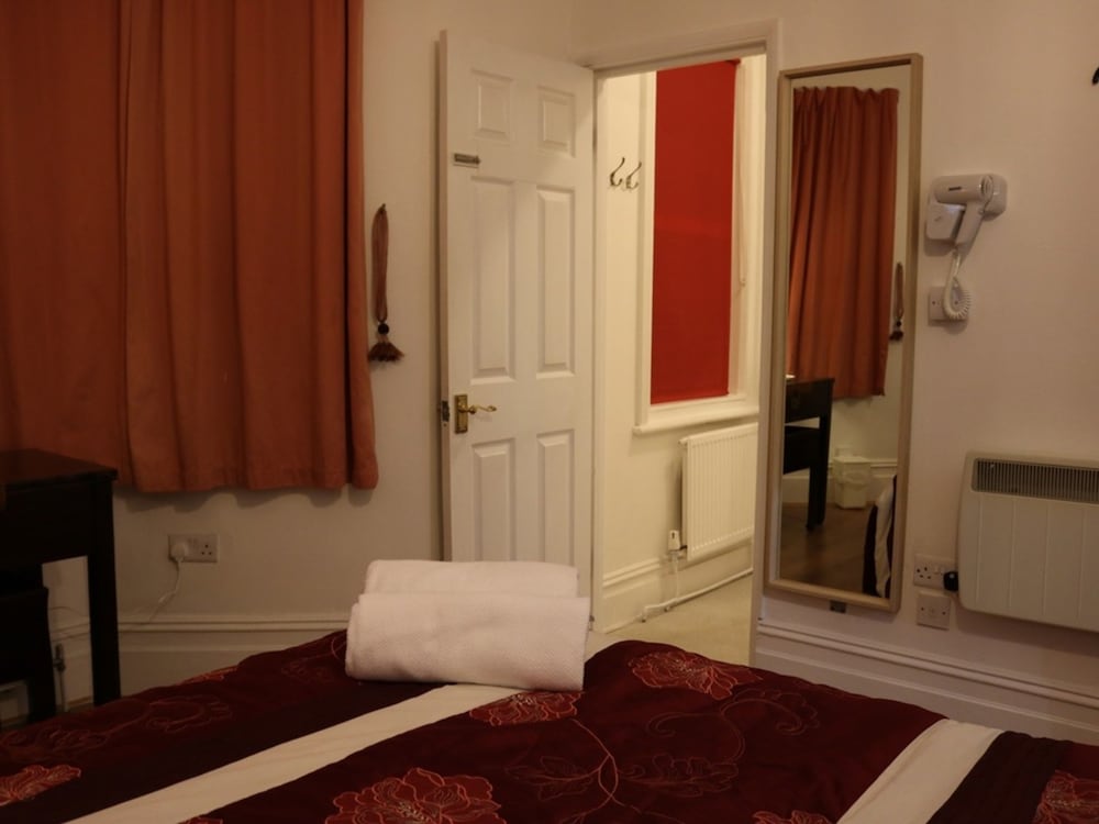 Family Triple Room, 1 Bedroom, Ensuite, Courtyard View photo 2