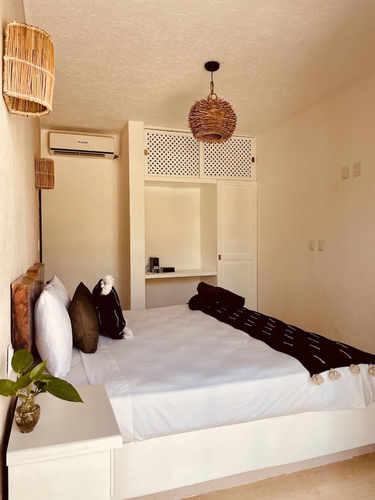 Suite, Garden View - Photo 2