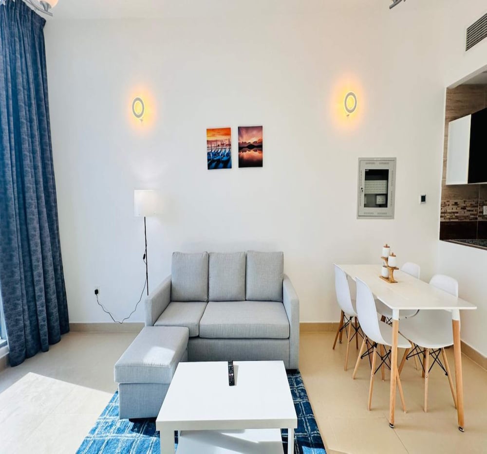 Apartment photo 3